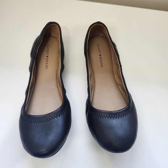 BNWOT Lucky Brand Sz 7 Black Leather Emmie Flats Balletcore Preppy Minimalist - Picture 8 of 11
